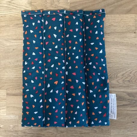 Bouillotte sèche A4 Nana - Tissu AMOUR fond vert - Un Amour de Lin® (2)