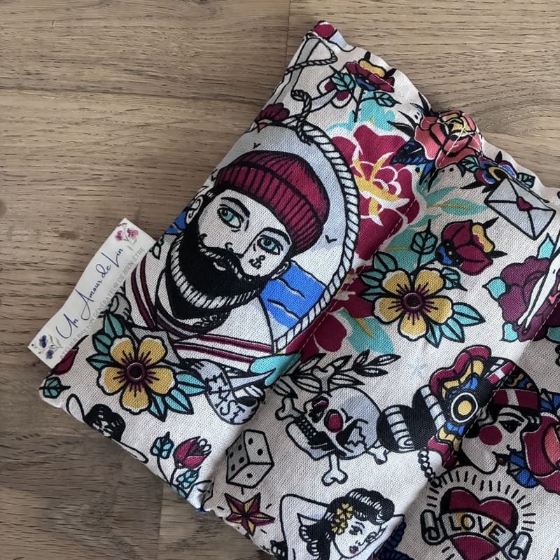 Bouillotte sèche aux graines de lin - Modèle CHOUCHOU - Tissu TATTOO LUCKY LOVE - Un Amour de Lin® (4)