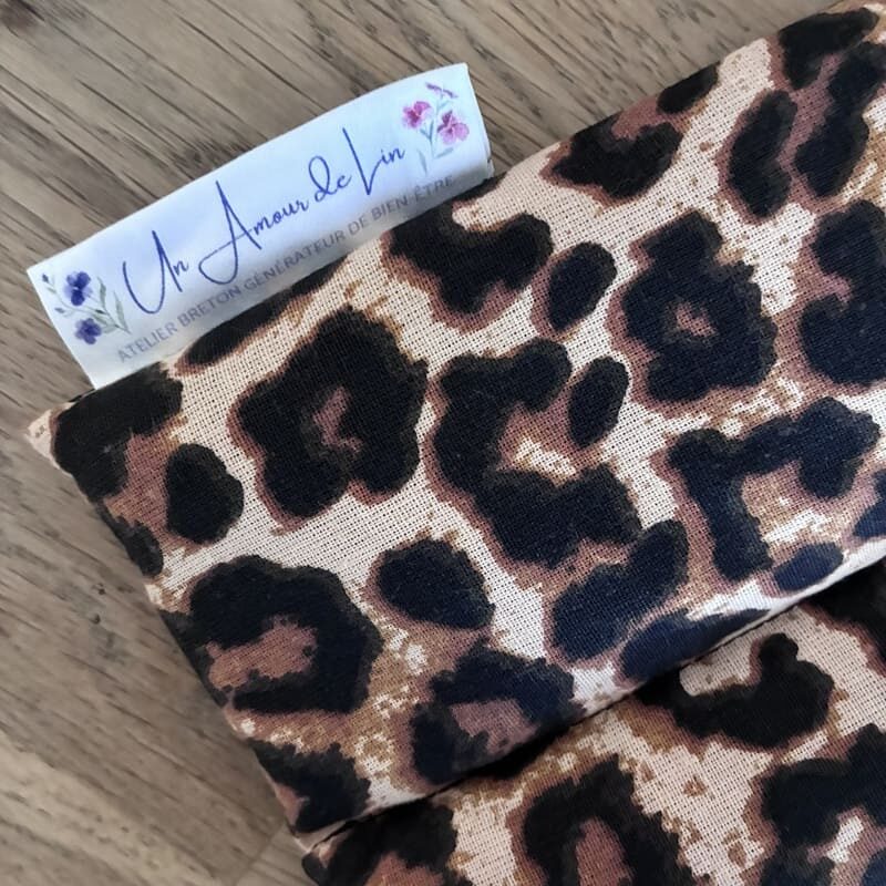 Bouillotte sèche aux graines de lin - Modèle MAXI - Tissu LEOPARD - Un Amour de Lin® (4)