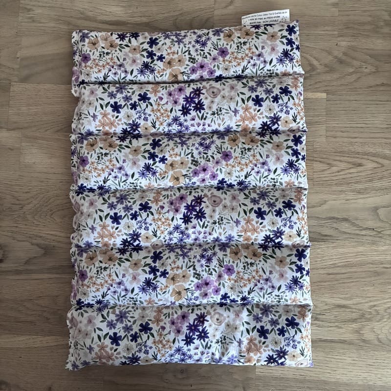 Bouillotte sèche aux graines de lin - Modèle MAXI - Tissu ROMANE Ecru et violet - Un Amour de Lin® (4)