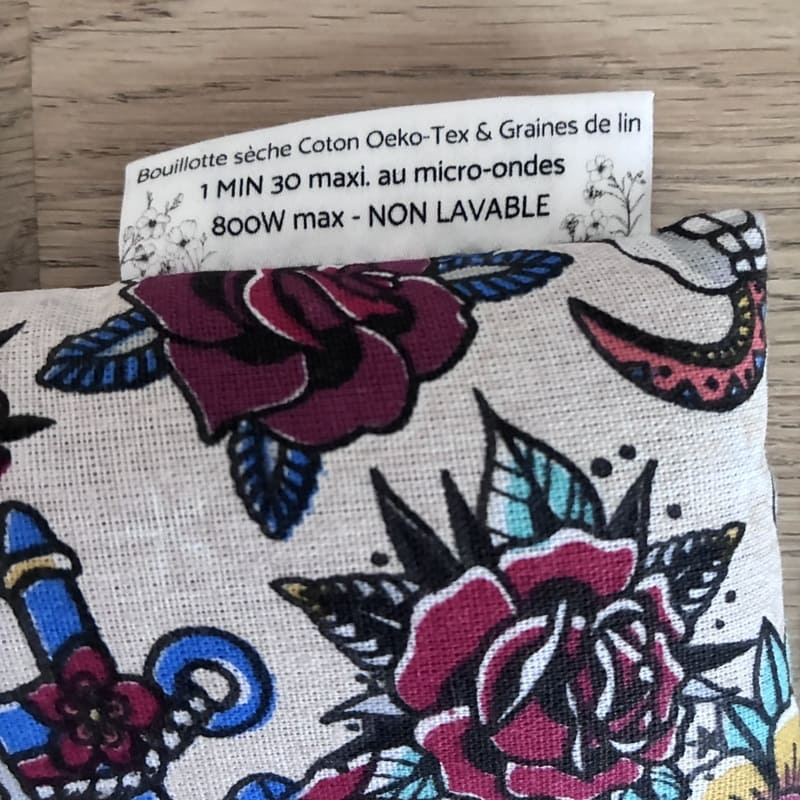 Bouillotte sèche aux graines de lin - Modèle MAXI - Tissu TATTOO LUCKY LOVE - Un Amour de Lin® (4) - Copie