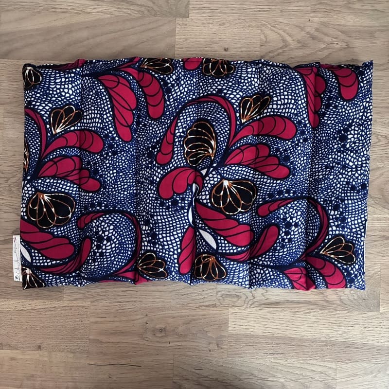 Bouillotte sèche aux graines de lin - Modèle MAXI - Tissu WAX Rouge et bleu - Un Amour de Lin®