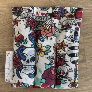 Petite Bouillotte sèche aux graines de lin - Modèle PTIT BEBO - Tissu TATTOO LUCKY LOVE - Un Amour de Lin®